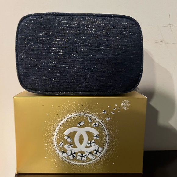2023 Holiday Limited Edition Chanel Navy Blue cosmetics case with gold f… - Picture 2 of 3